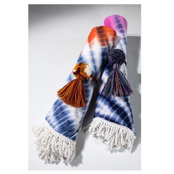 NEW Pink & Blue Tie-Dye Beach Towel - Picture 3 of 4